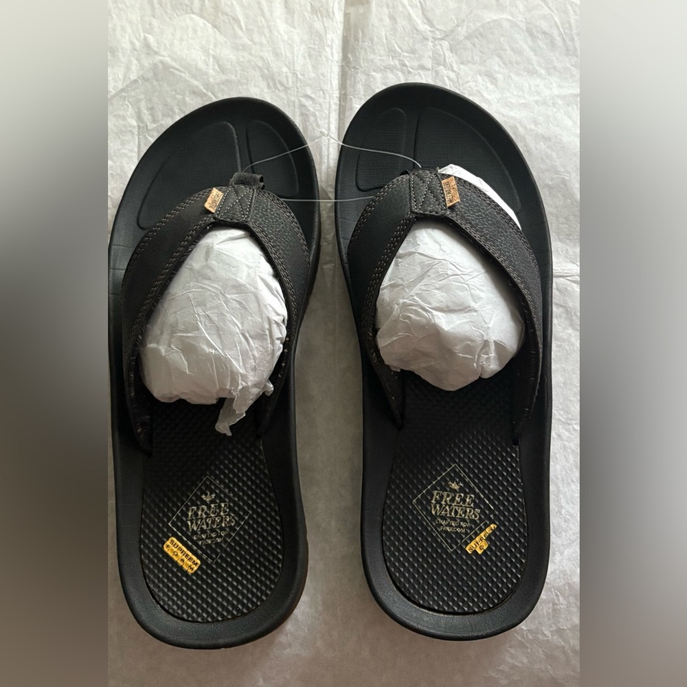 Freewaters supreme foam Black Flip Flops size 10us/43 brand new